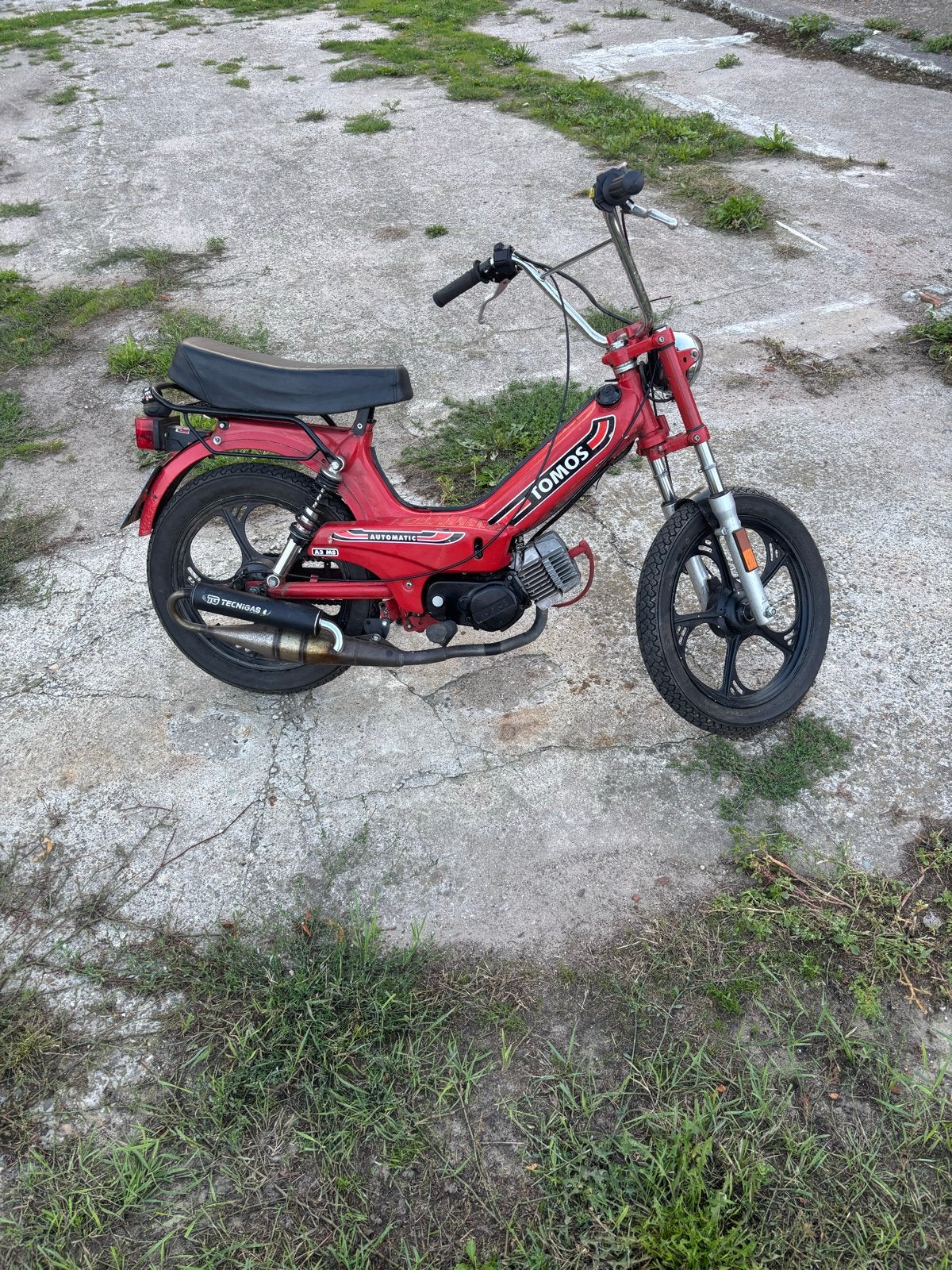 Tomos S25 snorfiets - Rood, Goed Onderhouden, Fietsen en Brommers, Ophalen of Verzenden, Gebruikt, Maximaal 25 km/u, Overige modellen