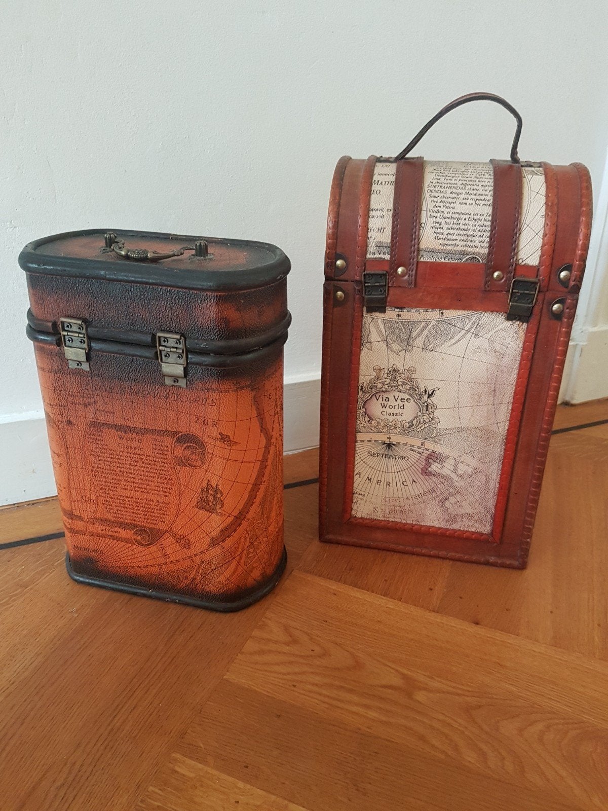 Set van 2 brocante wijnkoffertjes, Huis en Inrichting, Ophalen of Verzenden, Hout, Minder dan 5 flessen