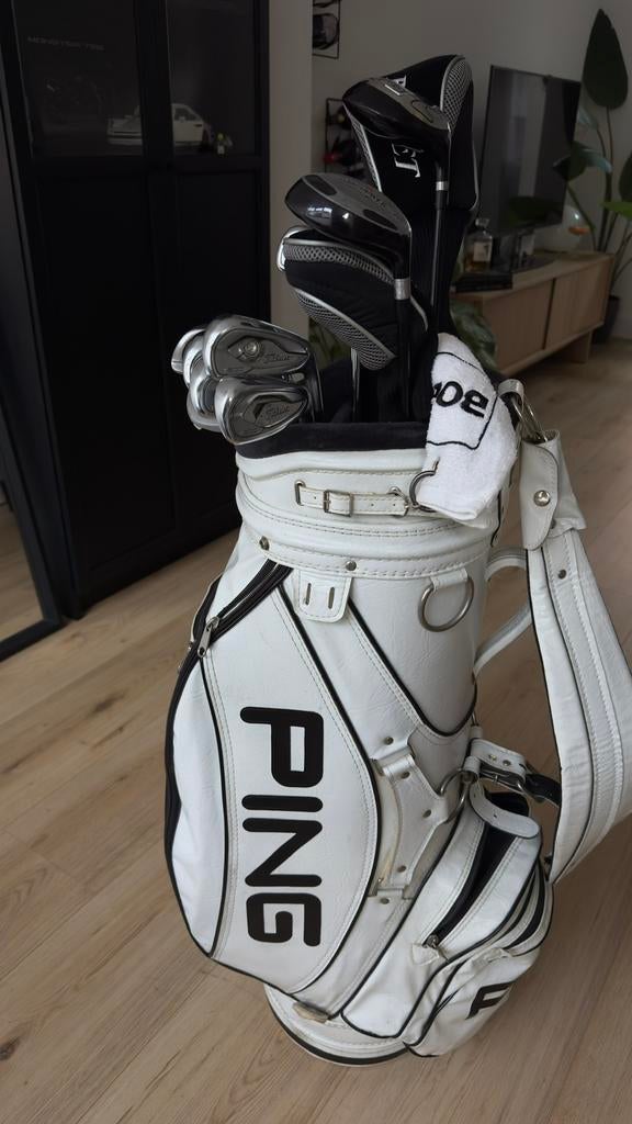 Ping tour golftas van leer, Sport en Fitness, Golf, Ophalen, Gebruikt, Tas, Ping