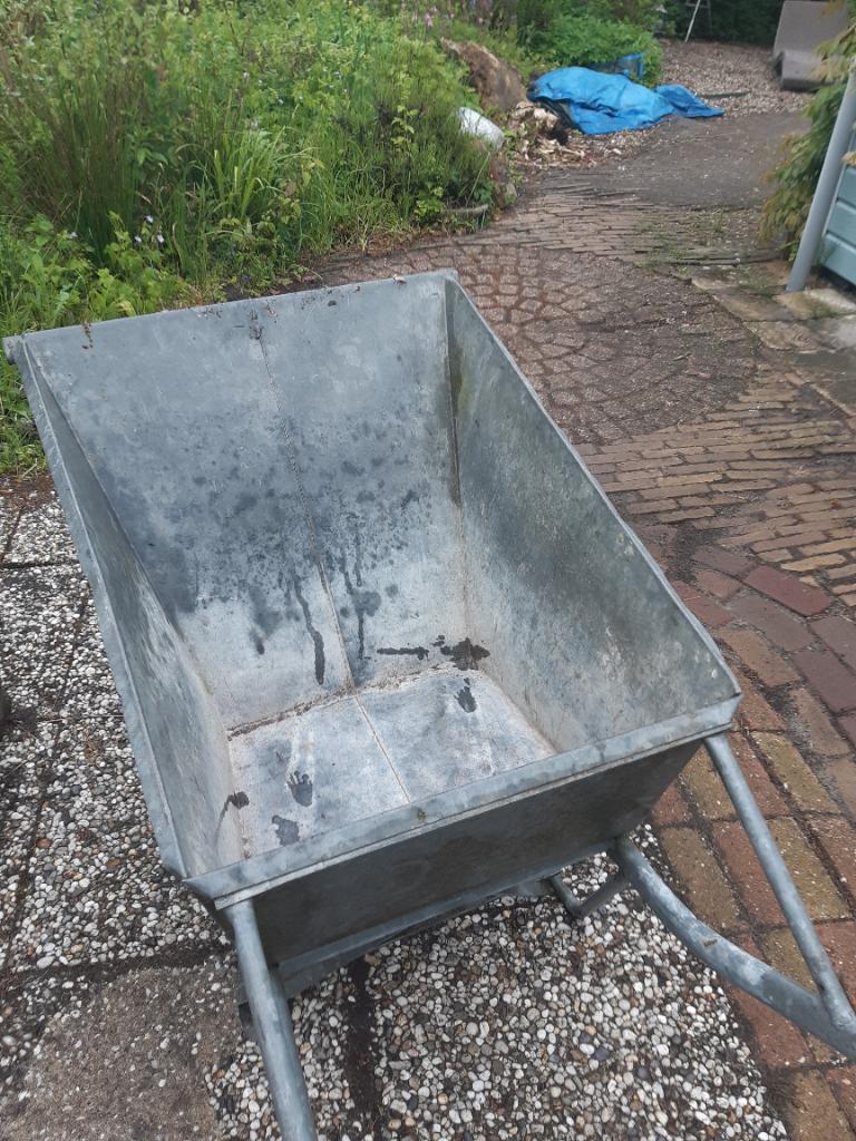 Kruiwagen zink, Ophalen, Gebruikt, Handmatig, Eenwielig