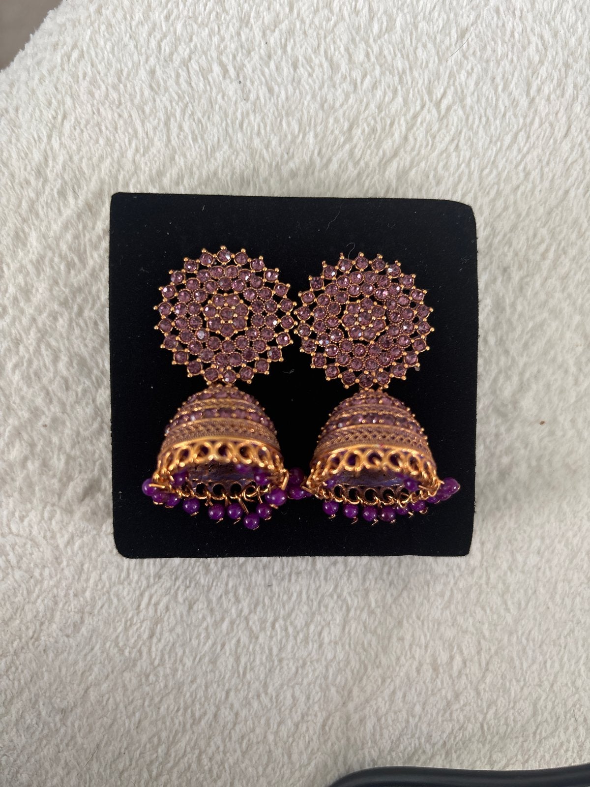 Mooie paarse nieuwe Jhumkas oorbellen, Sieraden, Tassen en Uiterlijk, Oorbellen, Overige materialen, Hangers, Paars, Nieuw