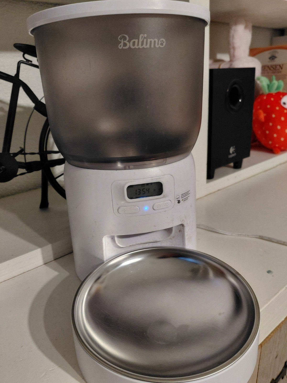 Automatische brokjes dispenser / op batterij én stroom, Dieren en Toebehoren, Ophalen, Zo goed als nieuw