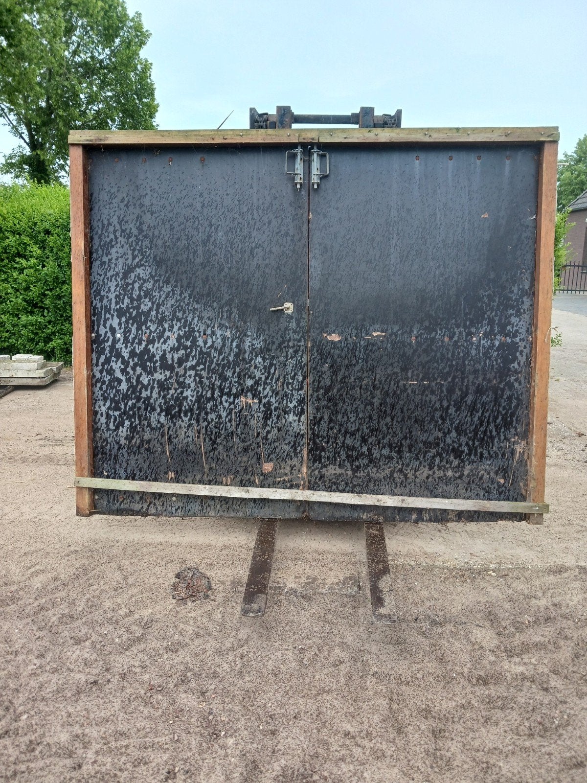 Garage deur met twee deuren., Ophalen, Gebruikt, Garagedeur, 120 cm of meer
