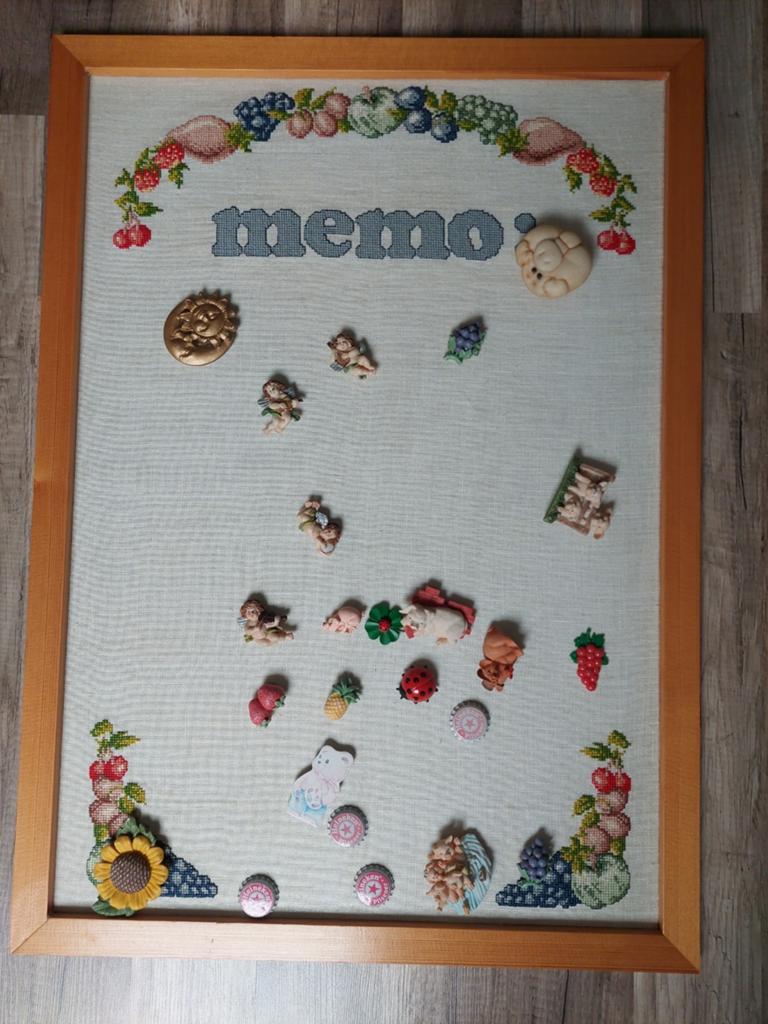 Magneetbord 'memo' met geborduurde fruitrand en magneten, Ophalen, Zo goed als nieuw, Magneetbord