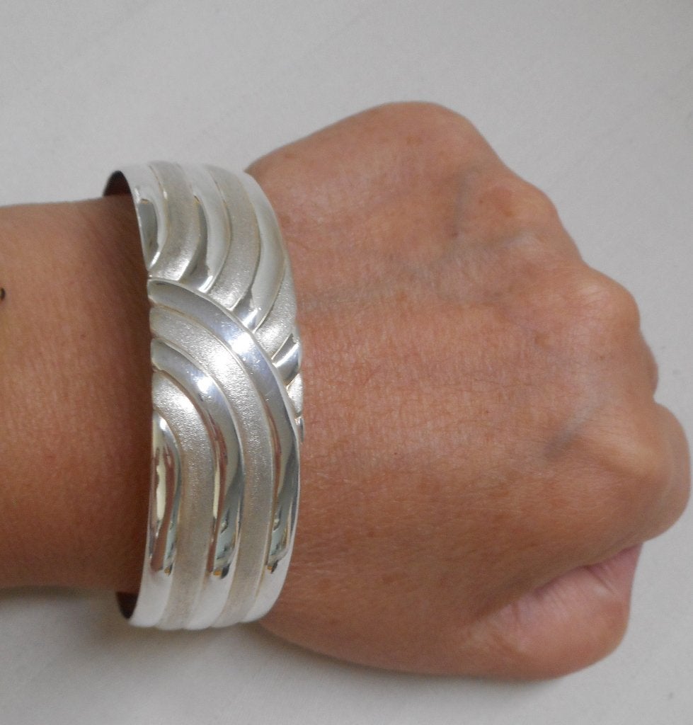 Prachtige zilveren modernist set spang met armband nr.442, Sieraden, Tassen en Uiterlijk, Verzenden, Zo goed als nieuw, Zilver