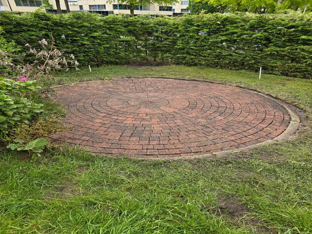 Stenen cirkel, Ophalen, Gebruikt, Beton, Klinkers