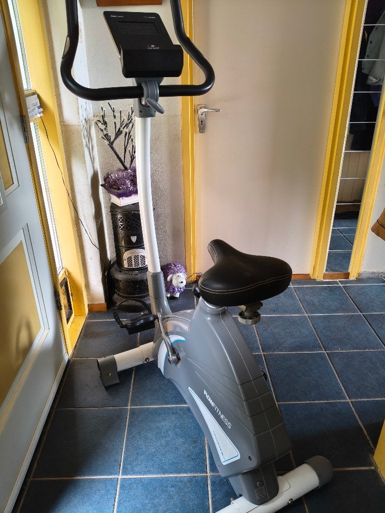 Te koop Hometrainer, Ophalen, Gebruikt, Metaal, Benen