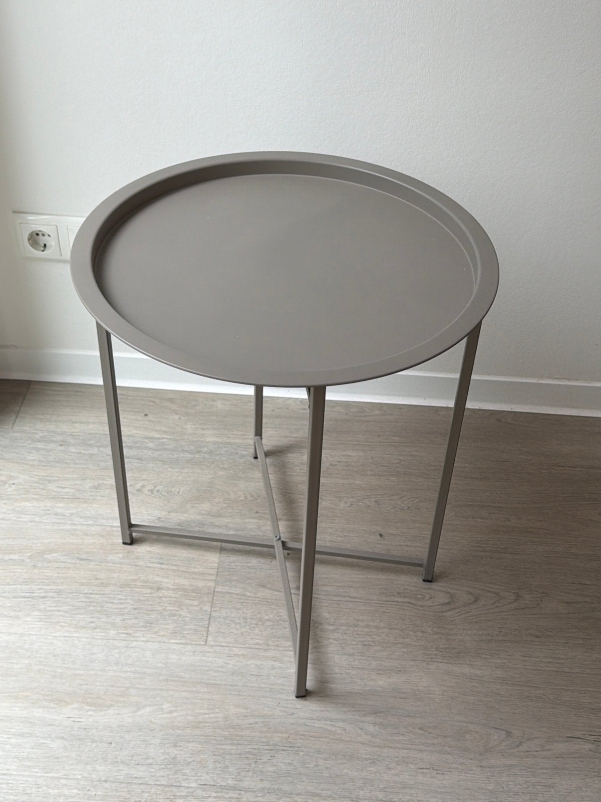 Ronde bijzettafel - grijs - 46 diameter x 53 hoog, Huis en Inrichting, Tafels | Bijzettafels, Minder dan 55 cm, Metaal of Aluminium