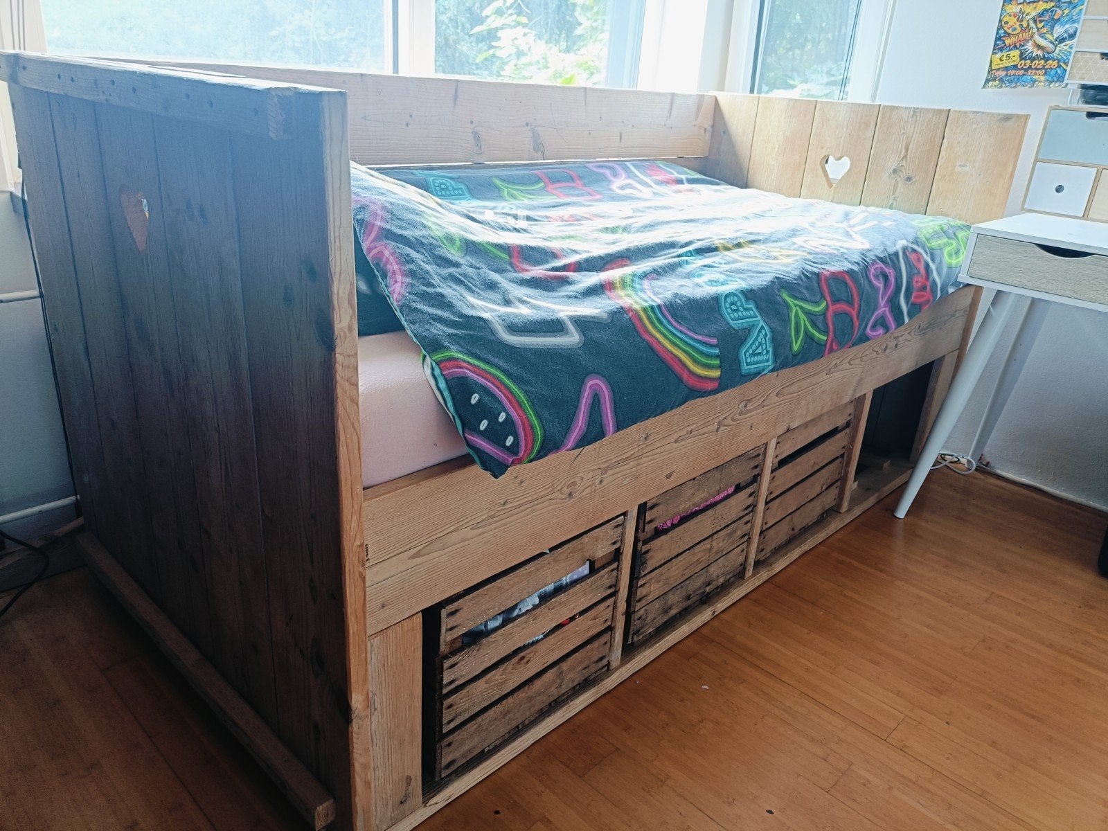 Kajuitbed van steigerhout met veel opbergruimte / kratten., Kinderen en Baby's, Ophalen, Gebruikt, 100 cm of meer, Lattenbodem