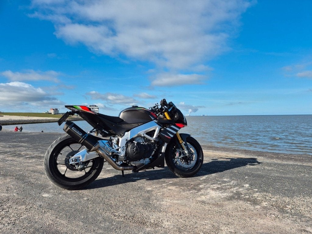 Racing ECU Aprilia RSV4 en Tuono V4, Ophalen