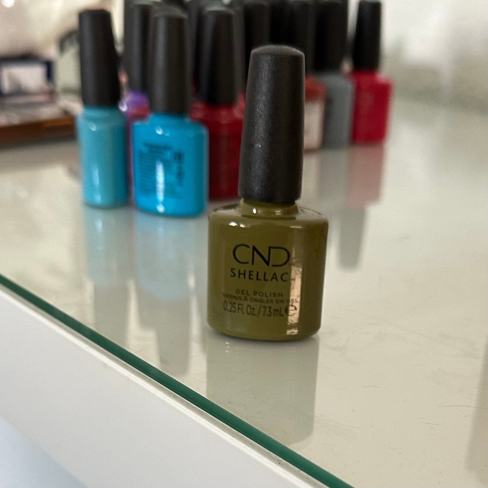 CND SHELLAC OLIVE GROVE, Ophalen of Verzenden, Zo goed als nieuw, Handen en Nagels