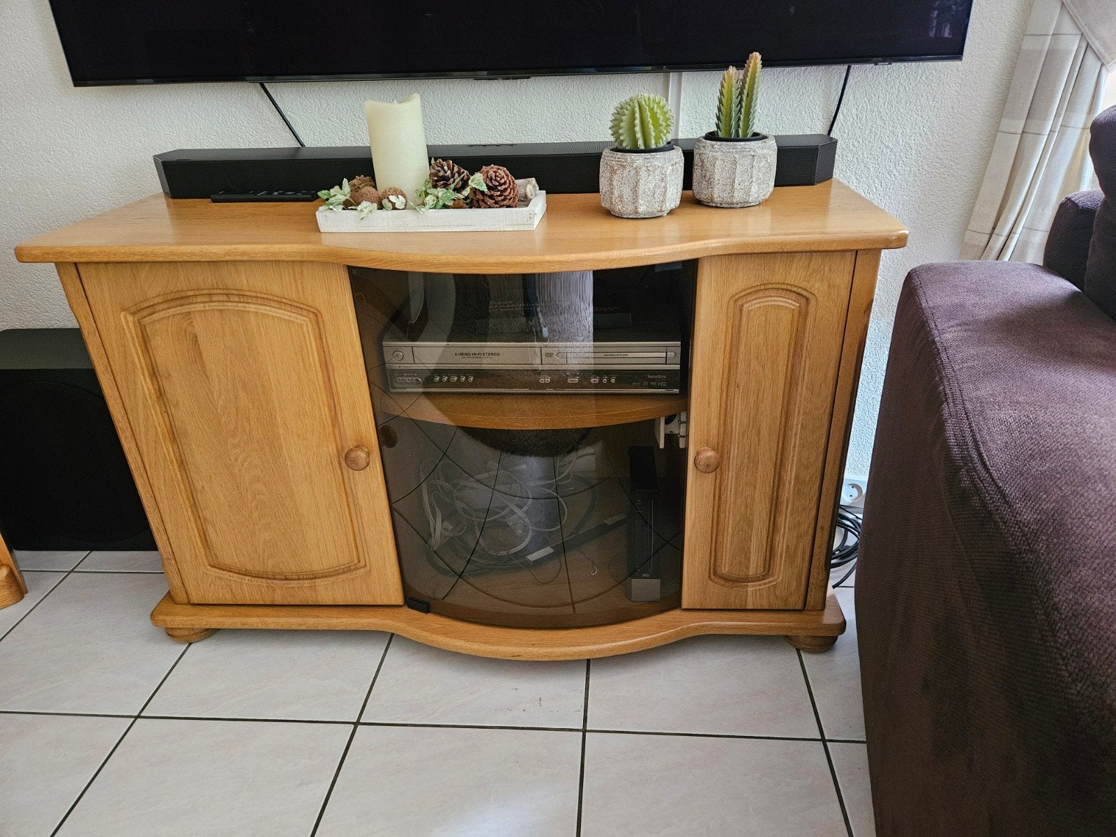 Blank Eiken TV Meubel met Glazen Deur, Ophalen, Glas, Gebruikt, 100 tot 150 cm