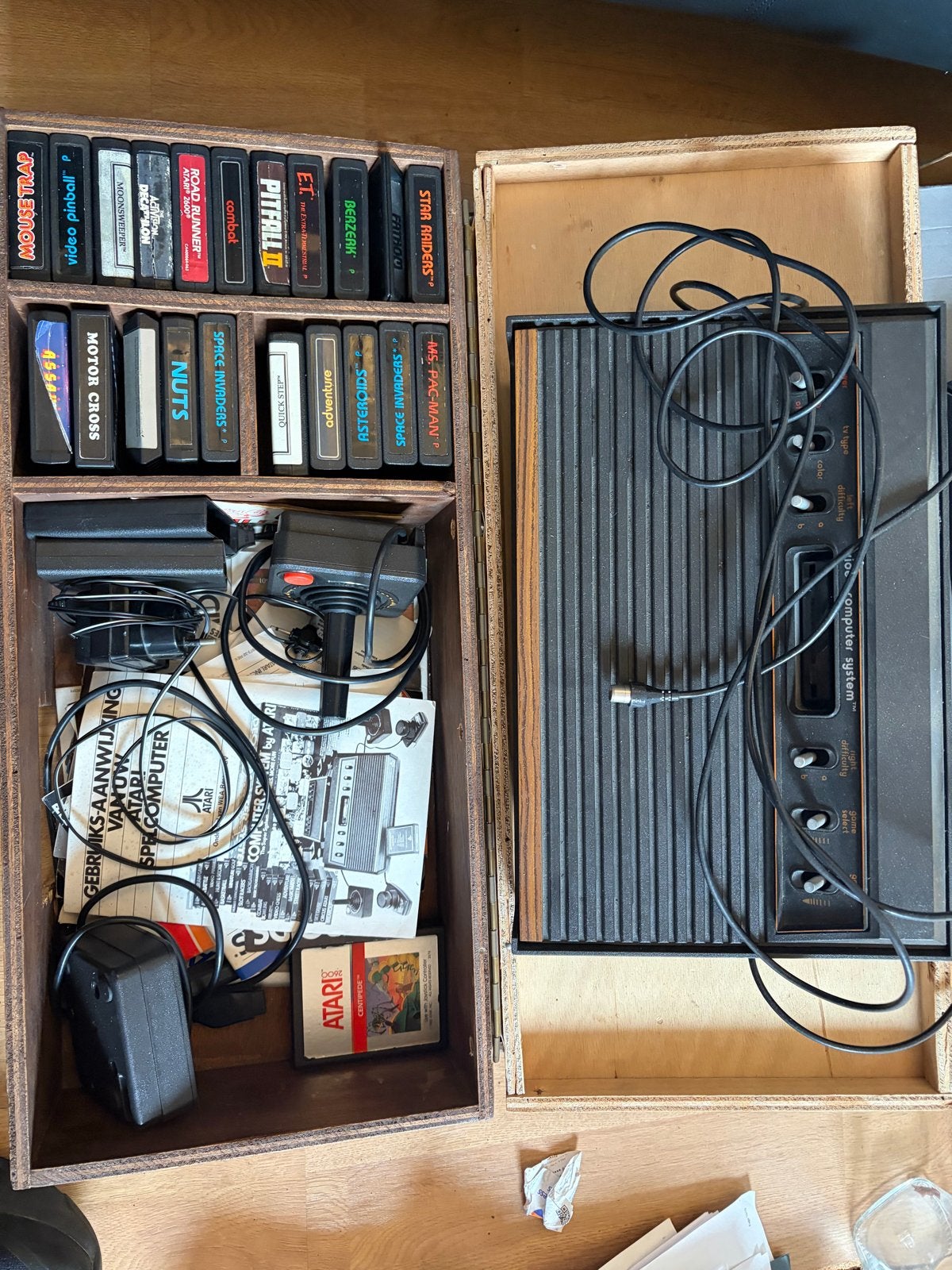 Atari 2600 met spellen en controllers, Spelcomputers en Games, Spelcomputers | Atari, Met 2 controllers, Ophalen of Verzenden