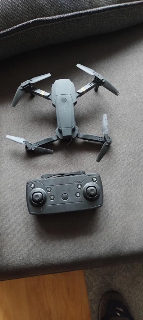 Drone met oplaadbare accu., Gebruikt, Basiskwaliteit, Bediening via smartphone, Overige merken