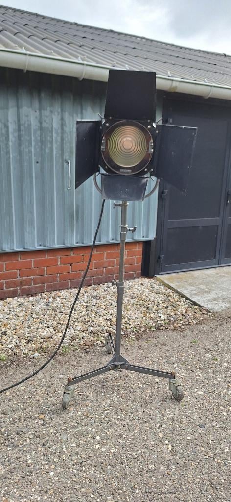 Industriële filmlamp, theaterspot Mole Richardson type 410., Huis en Inrichting, Ophalen, Gebruikt, ., Glas
