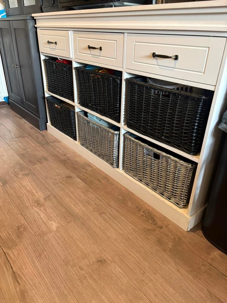 Wit Dressoir met Mandjes, Ophalen, Gebruikt