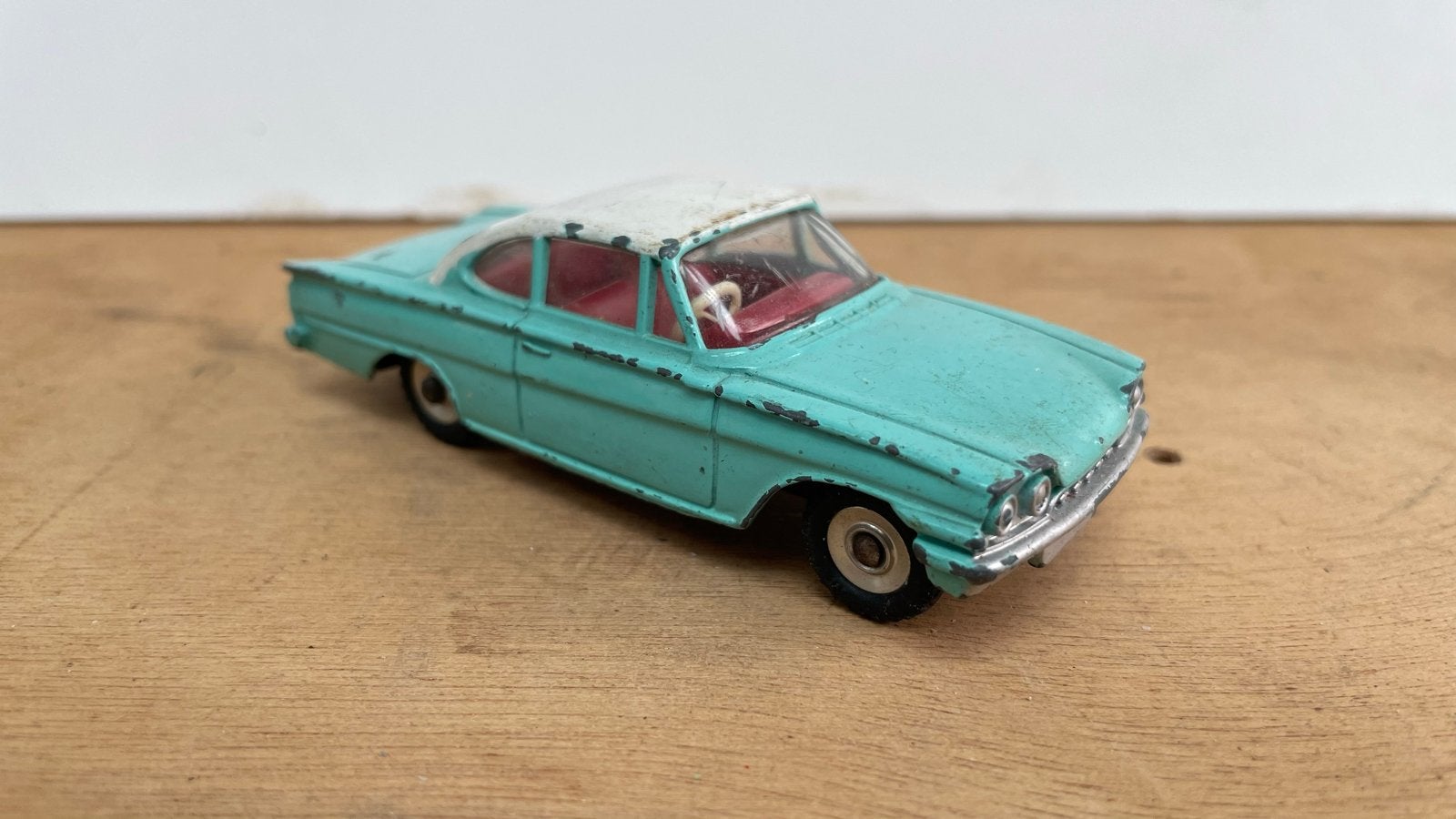 Dinky Toys Ford Capri 143 - Vintage Speelgoedauto, Ophalen of Verzenden, Gebruikt