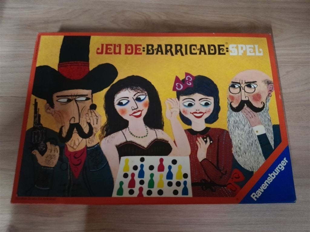 barricade - s4401, Hobby en Vrije tijd, Verzenden, Zo goed als nieuw