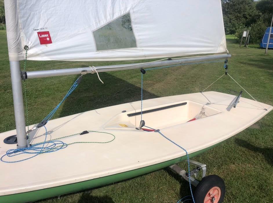 Laser zeilboot, Watersport en Boten, Ophalen, Gebruikt, Grootzeil, Minder dan 15 m²