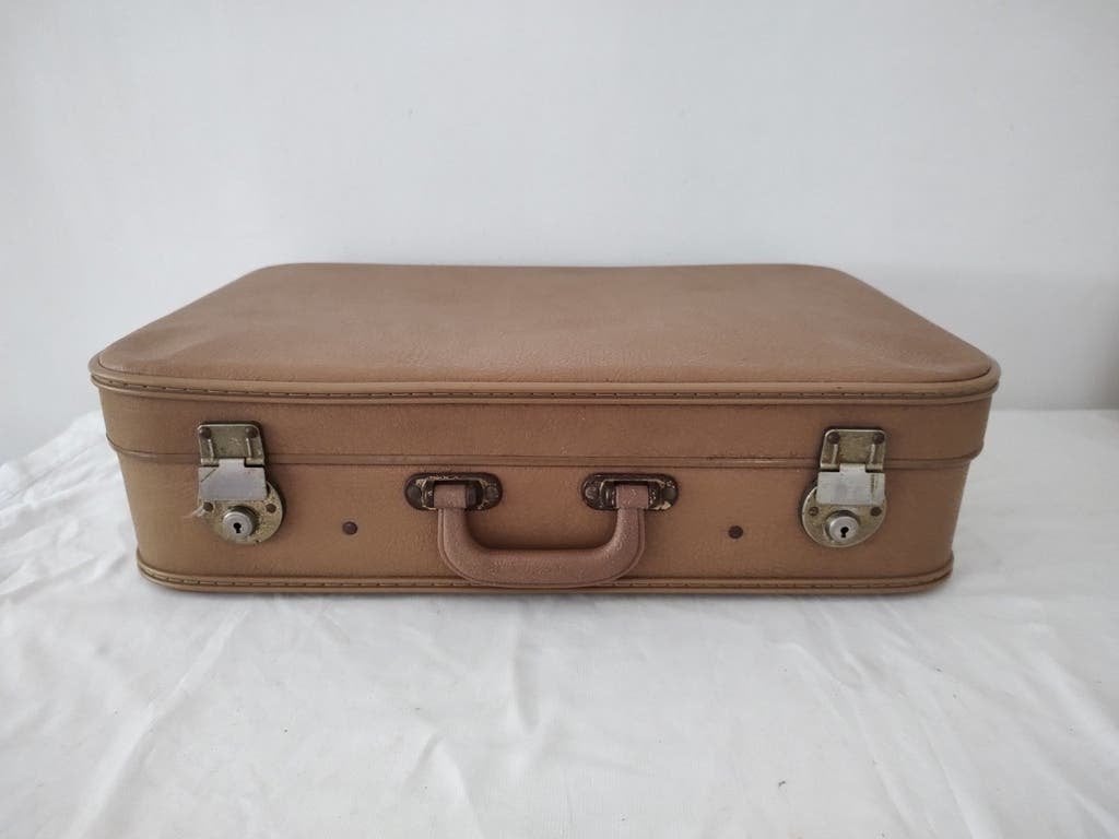 K747 VINTAGE jaren 50 koffer creme van geperst karton, Sieraden, Tassen en Uiterlijk, Koffers, Overige materialen, Gebruikt, 50 tot 60 cm