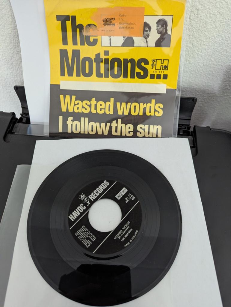 The Motions - Wasted Words ( vinyl single), Ophalen of Verzenden, Gebruikt, Pop