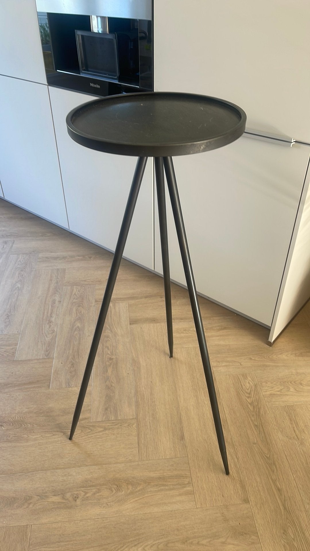 Plantenstandaard - staal, Huis en Inrichting, Woonaccessoires | Zuilen en Pilaren, Ophalen, Zo goed als nieuw
