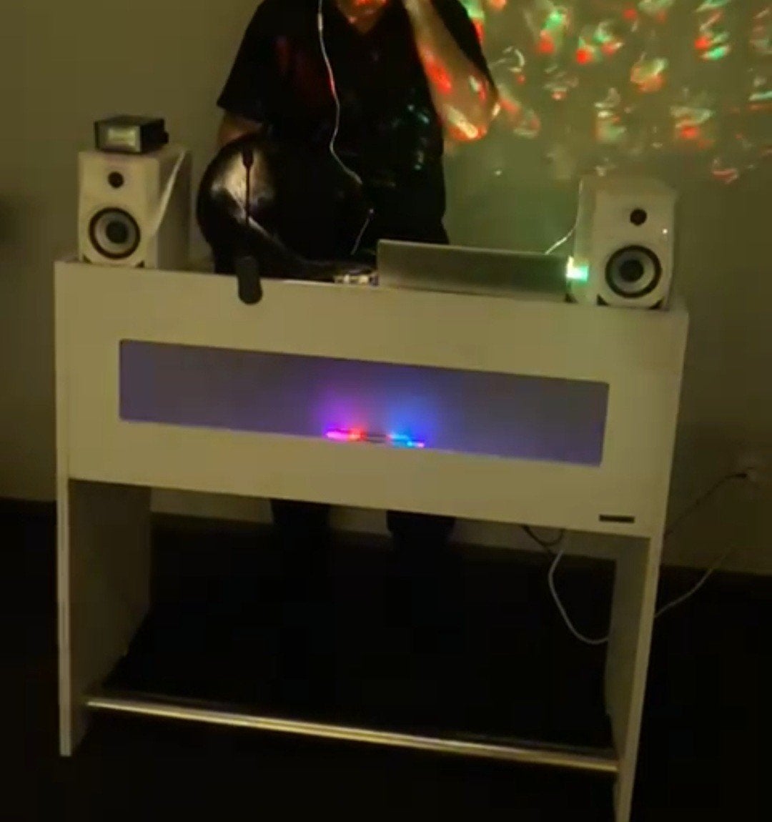 DJ booth, Ophalen