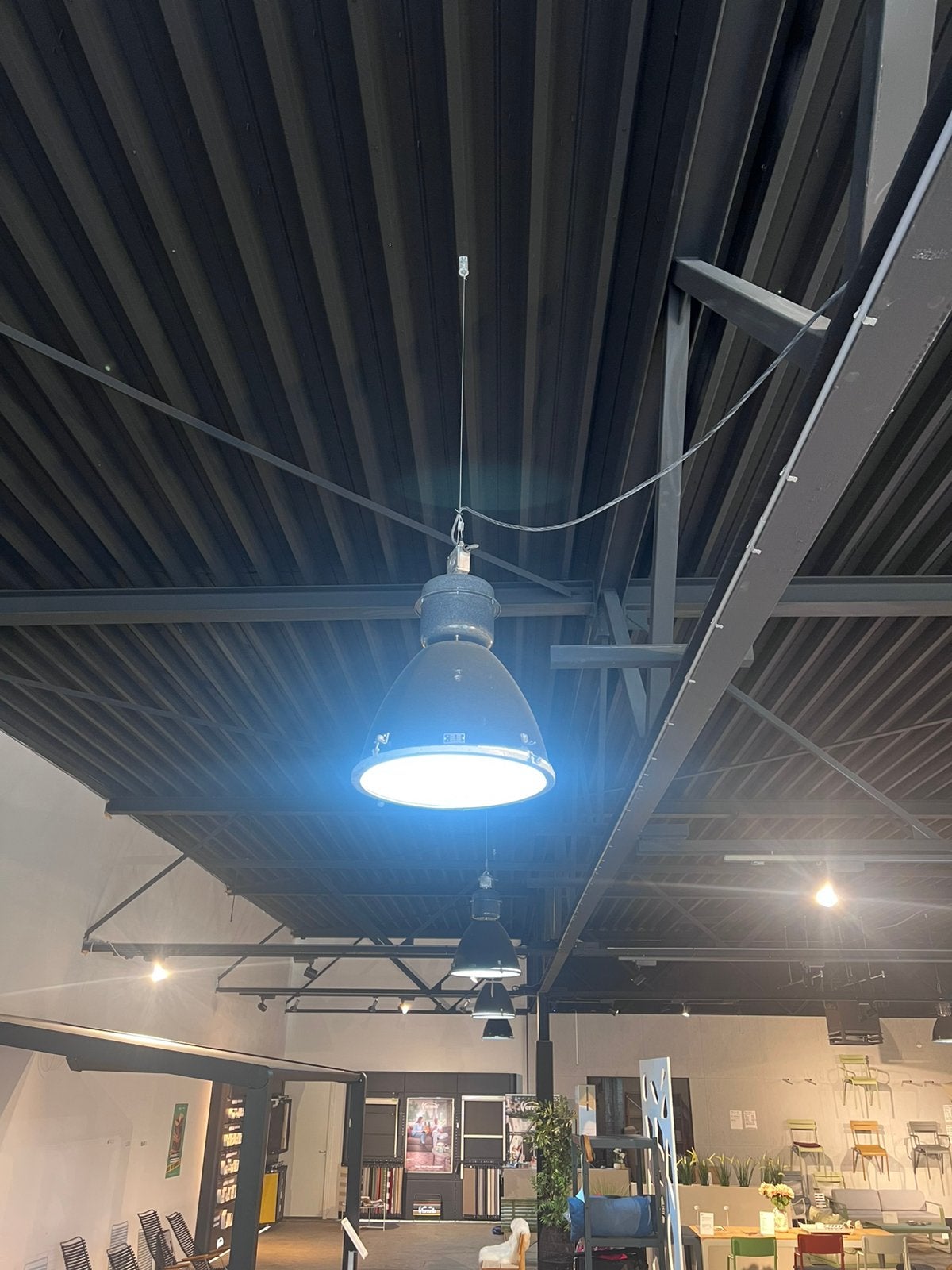 Industriele lampen origineel uit fabriek, Ophalen