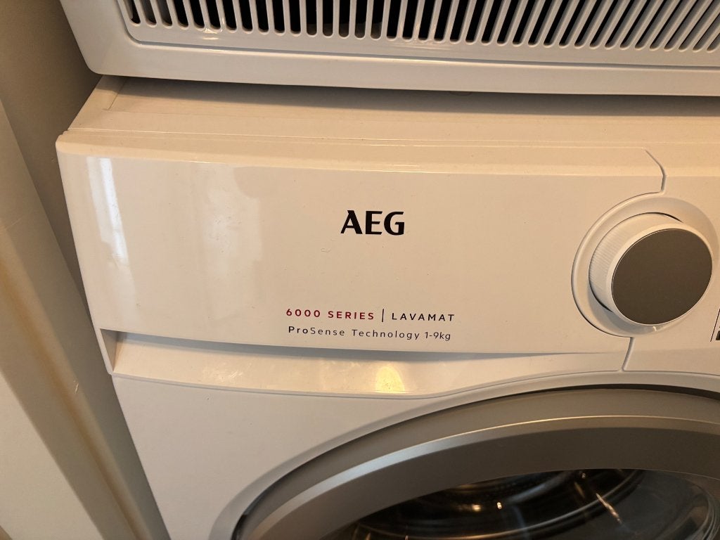 Wasmachine AEG Lavamat 6000 series, Witgoed en Apparatuur, Wasmachines, Ophalen, 1200 tot 1600 toeren, Gebruikt, Kort programma