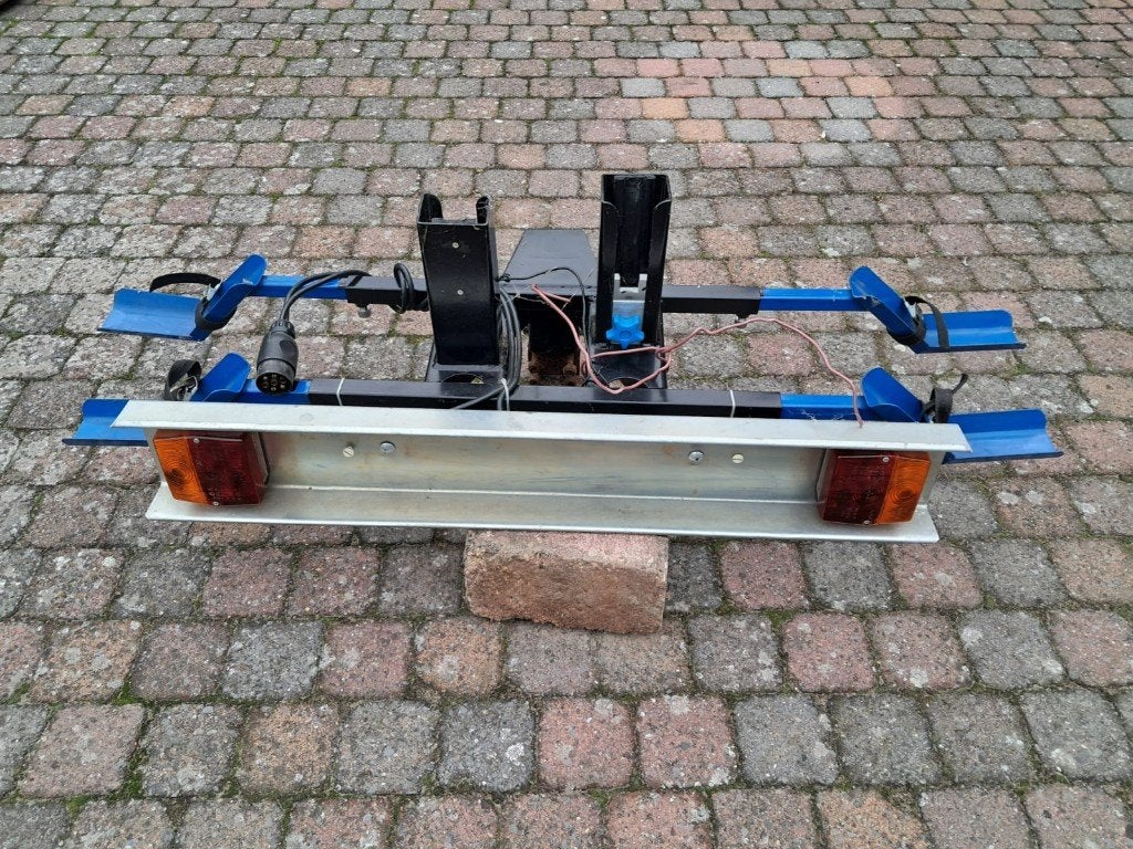 Fietsendrager, Ophalen, 2 fietsen, Gebruikt, Trekhaakdrager