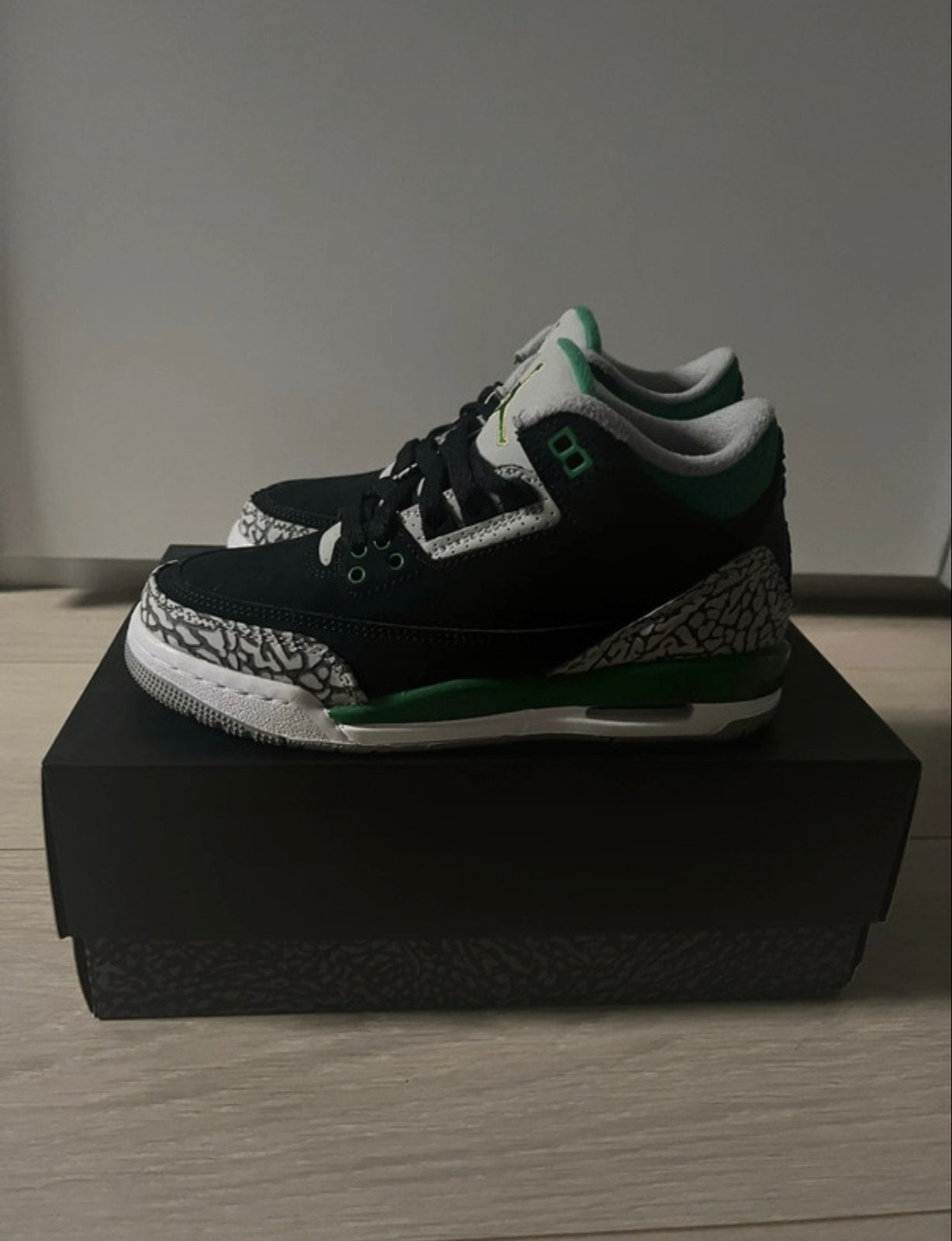 Nike Air Jordan 3 Retro Pine Green - Maat 35,5, Ophalen of Verzenden, Nieuw, Zwart, Sneakers of Gympen