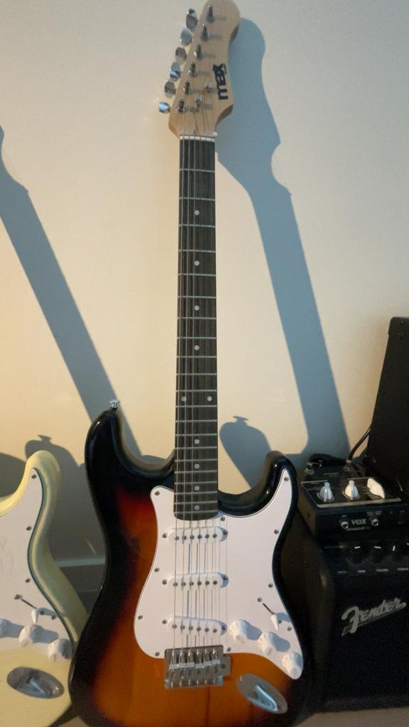 Stratocaster gitaar, Ophalen, Zo goed als nieuw, Solid body, Overige merken