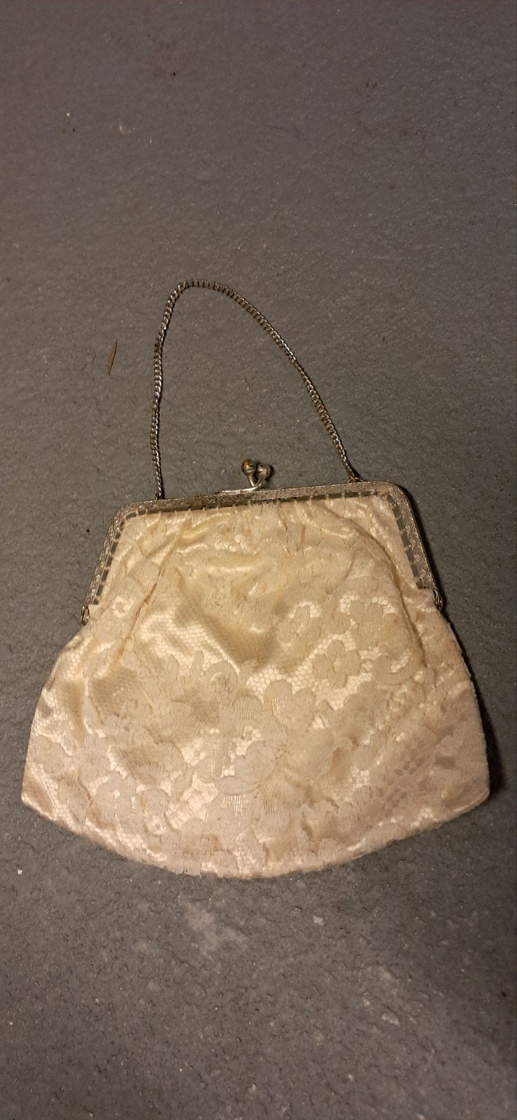Vintage Avondtasje met Kant en Zilverkleurige Sluiting, Ophalen of Verzenden, Gebruikt, Beige, Avondtasje
