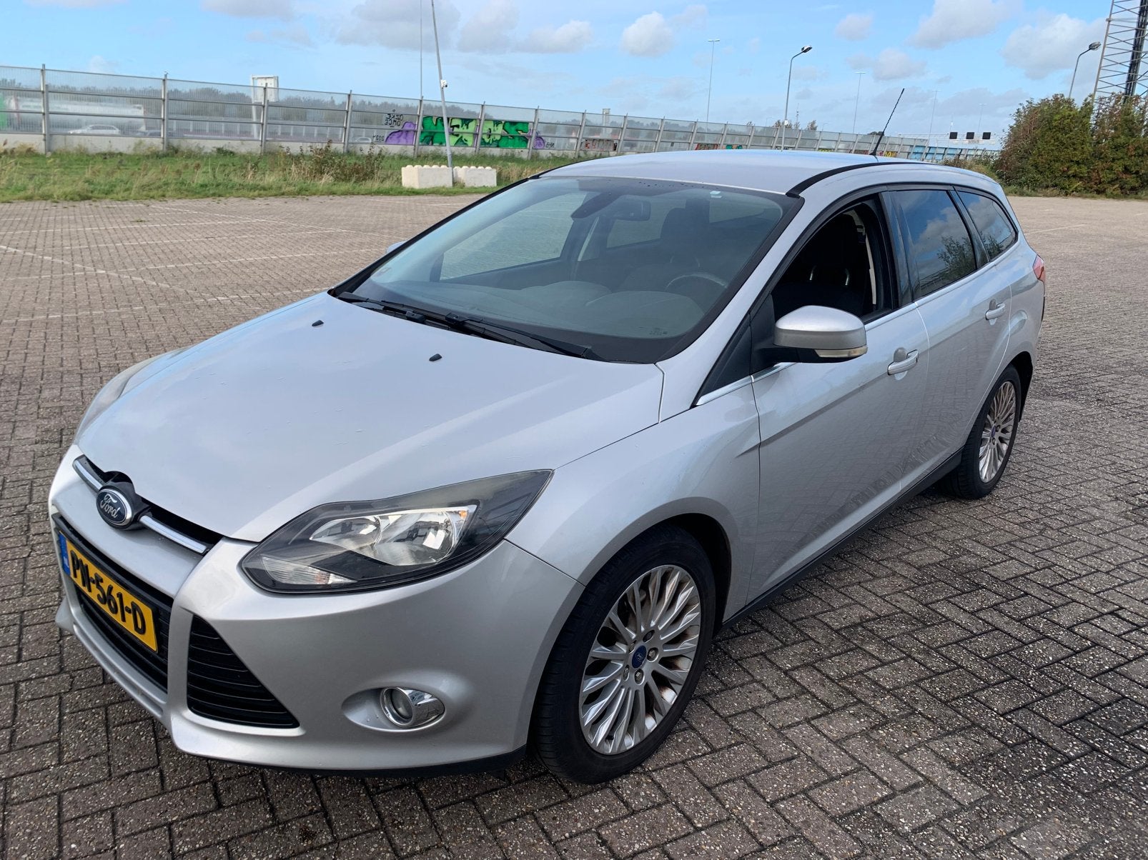 Ford Focus 1.6 Ecoboost 110KW Wagon 2011 Grijs  DEALER AUTO, Auto's, Zwart, 4 cilinders, Handgeschakeld, 149 pk