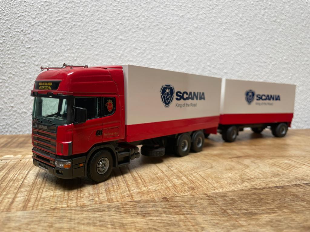 Tekno Scania 4 serie 144L van På Små Hjul demo, Hobby en Vrije tijd, Modelauto's | 1:50, Ophalen of Verzenden, Zo goed als nieuw