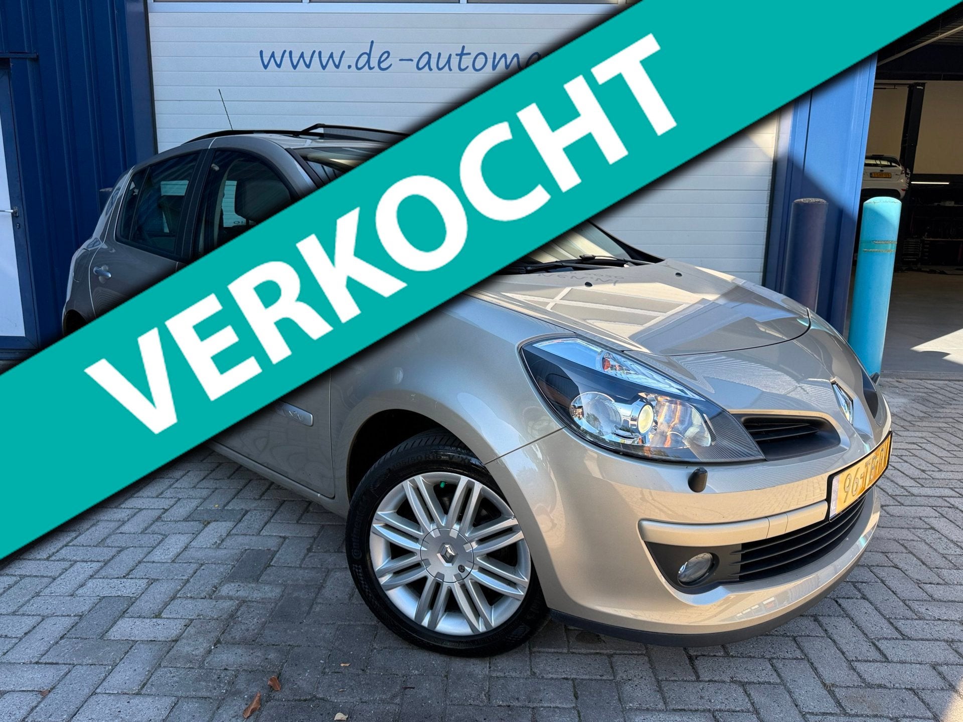 Renault Clio 1.6-16V Initiale AUTOMAAT 5-drs / LEER / DAK /, Auto's, 535 kg, Gebruikt, Beige, 4 cilinders