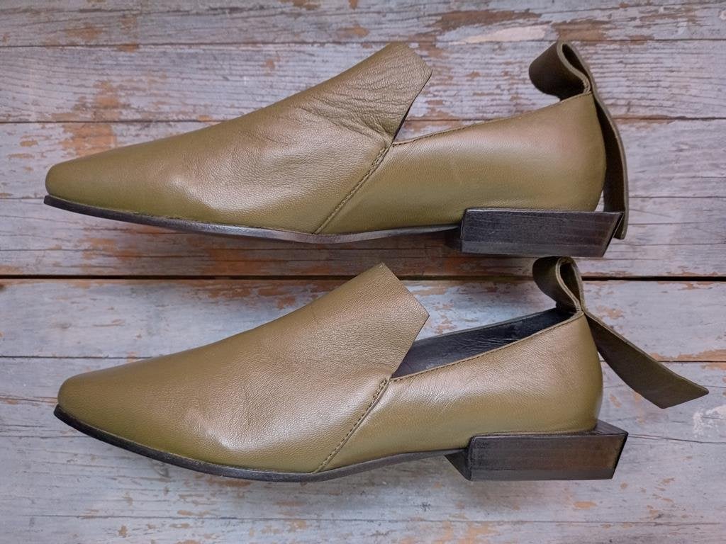 Cos loafers schoenen leer groen - maat 38, COS, Instappers, Nieuw, Ophalen of Verzenden