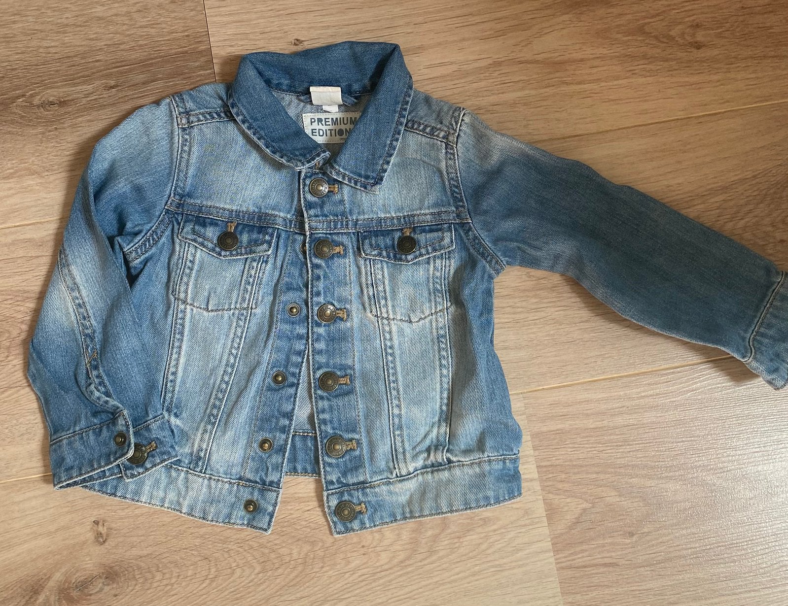 H&M jeans - jasje mt 86, Kinderen en Baby's, Babykleding | Maat 86, Ophalen of Verzenden, Zo goed als nieuw, Meisje, Jasje