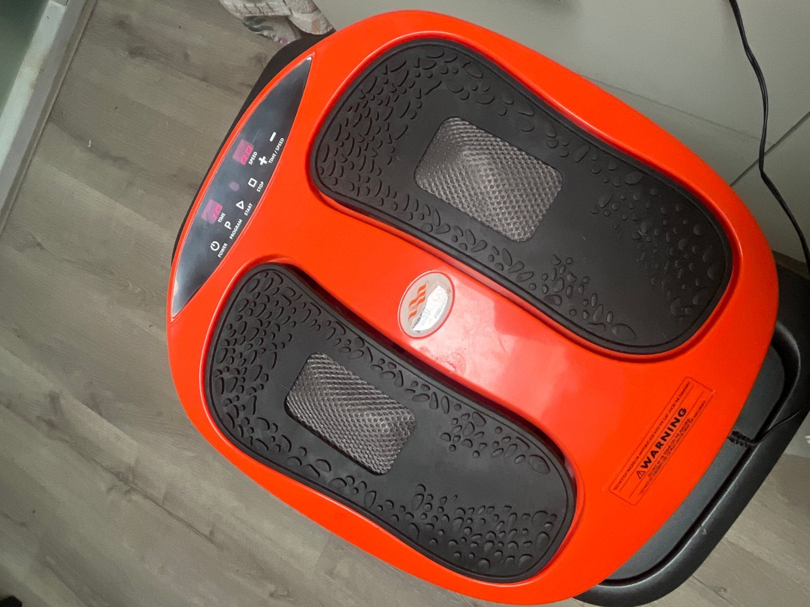 Vibrolegs Vibratieplaat - Ontspanning en Spierstimulatie, Ophalen, Zo goed als nieuw, Benen, Overige typen