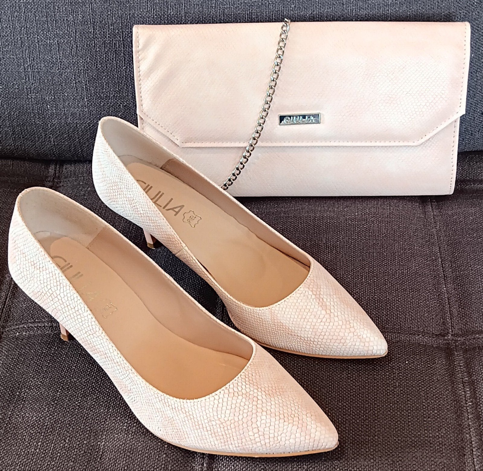 Prachtige GIULIA pumps en clutch, Kleding | Dames, Giulia, Ophalen of Verzenden, Zo goed als nieuw, Roze