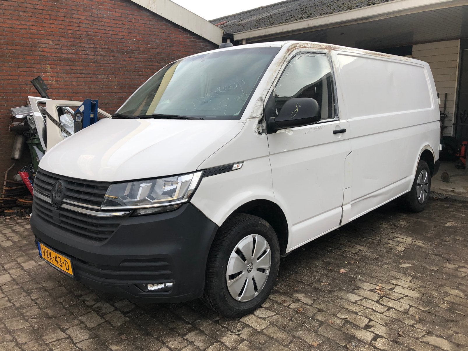 Volkswagen Transporter 6.1 2.0 TDI Airco Navi 110pk L2 2023, Voorwielaandrijving, 4 cilinders, Volkswagen, Wit