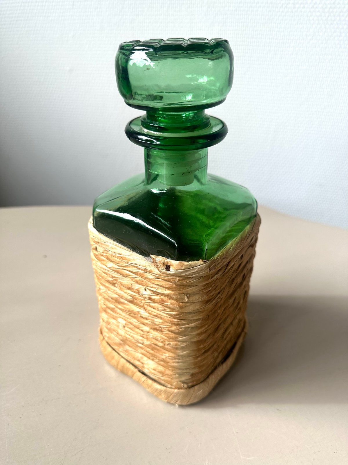 Vintage Italiaanse groene fles met raffia omhulsel, Ophalen of Verzenden