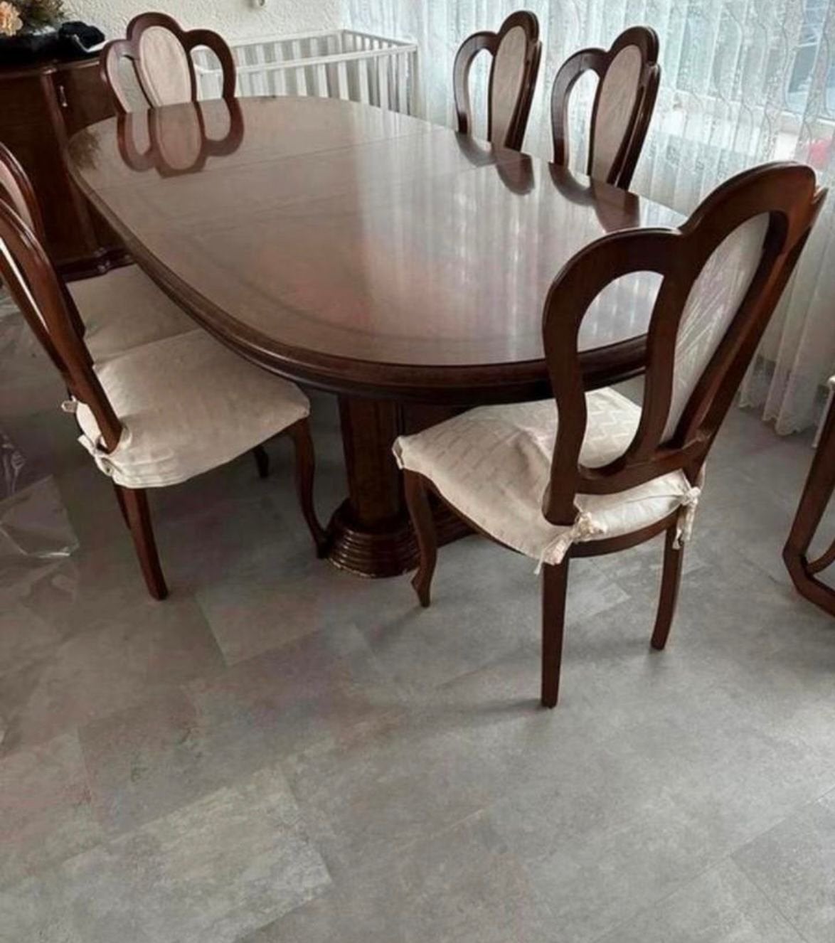 Eettafel + stoelen, Ophalen, Zo goed als nieuw, 6 tot 8 stoelen