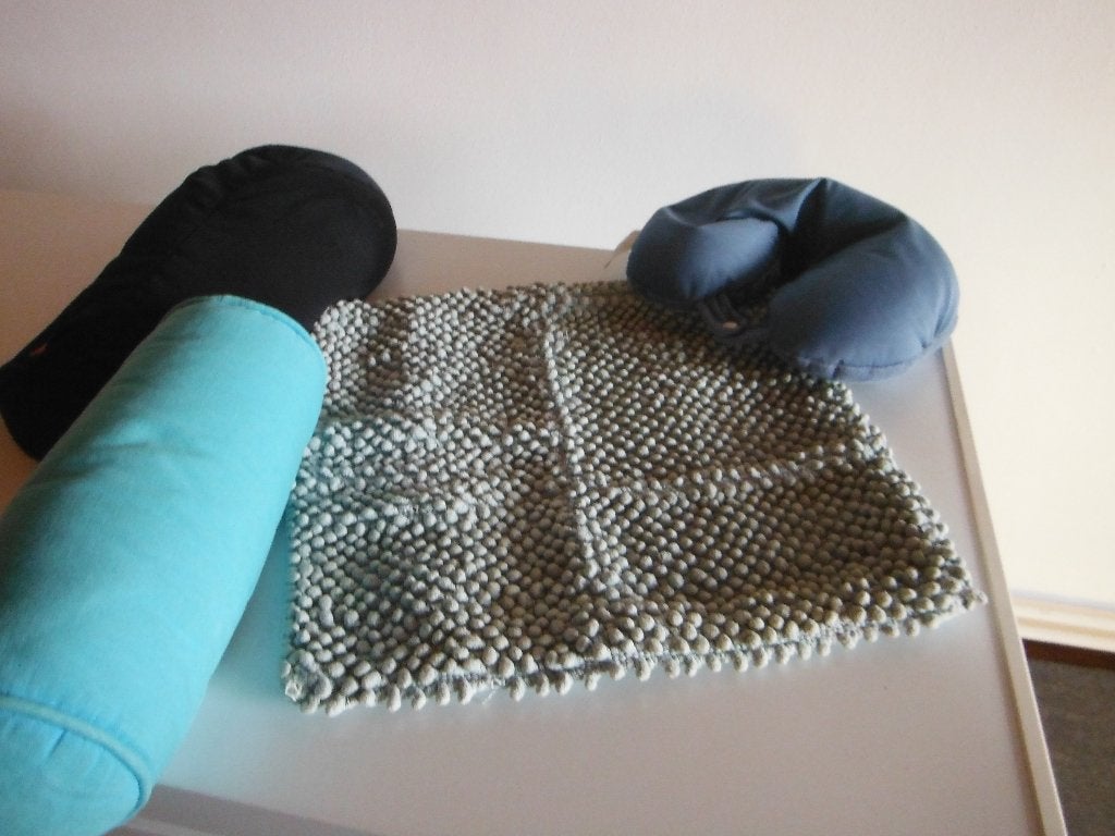 kussenhoesje +3 steunkussentjes voor €1,50, Ophalen of Verzenden, Zo goed als nieuw, Vierkant