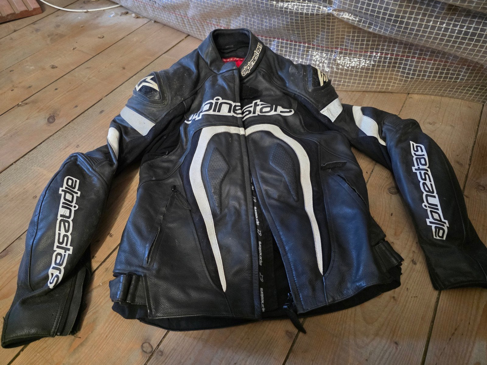 alpinestar pak maat 50, kleine beschadiging, Motoren, Kleding | Motorkleding, Ophalen, Alpine Stars, Tweedehands, Heren