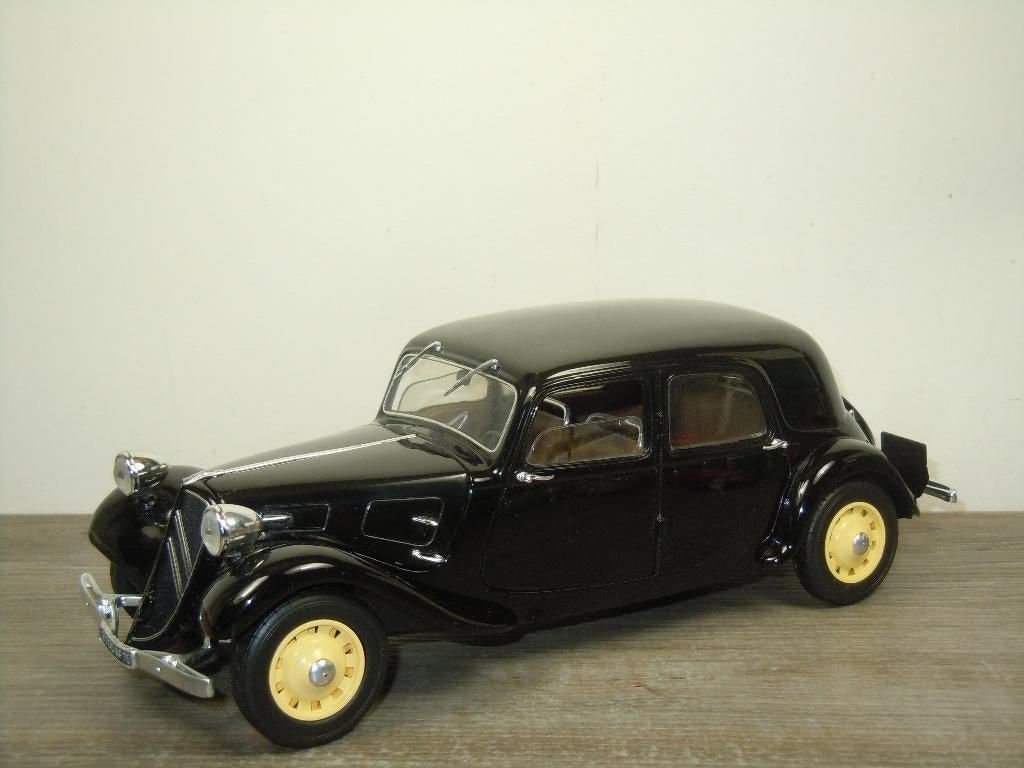 1938 Citroen Traction Type 11B - Solido 1:18, Hobby en Vrije tijd, Modelauto's | 1:18, Solido, Auto, Verzenden, Solido