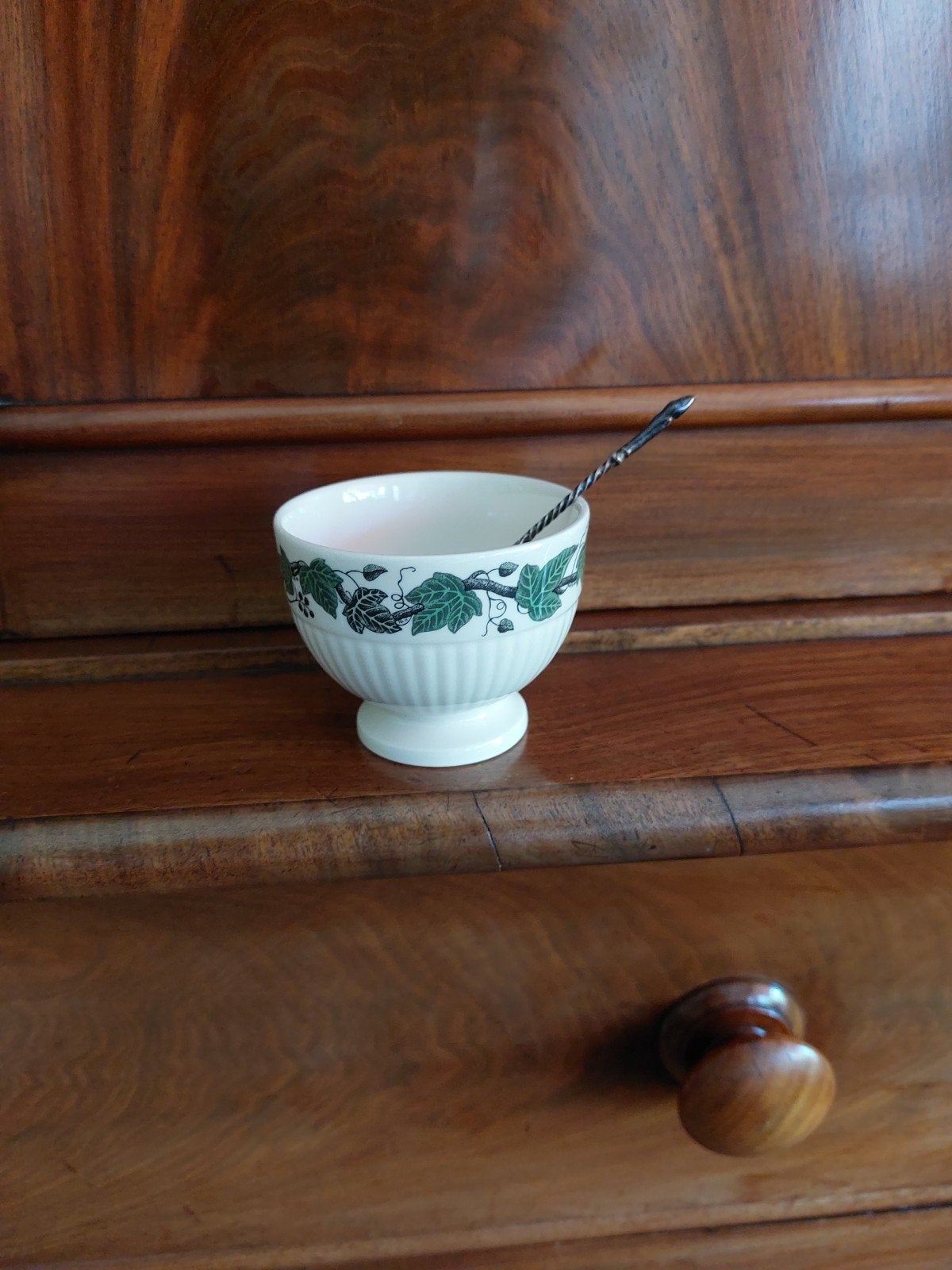 WEDGWOOD Stratford suikerpotje/kommetje zgan!, Huis en Inrichting, Keuken | Servies, Ophalen of Verzenden, Zo goed als nieuw, Aardewerk