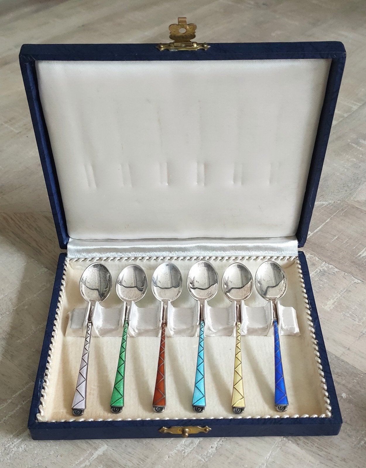 Zilveren lepeltjes met emaille, Ophalen of Verzenden, Zilver