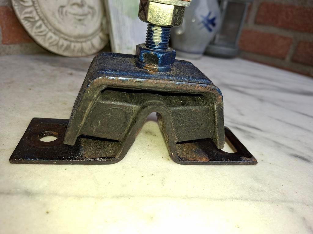1 Motorsteun voor Yanmar 1GM10 H=70 dus voorste, Ophalen of Verzenden, Gebruikt, Motor en Techniek