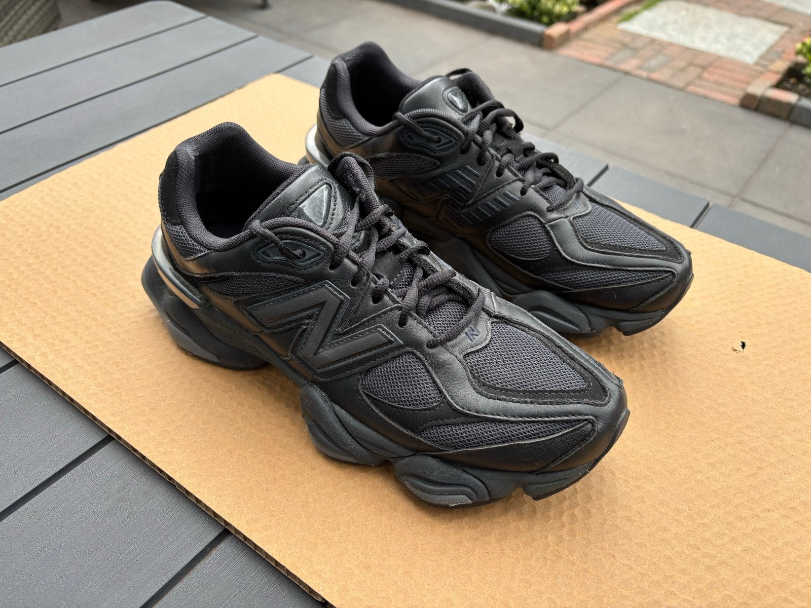 New Balance 9060 Zwart Leer - Maat 43, Zwart, Ophalen of Verzenden, Sneakers of Gympen, Zo goed als nieuw